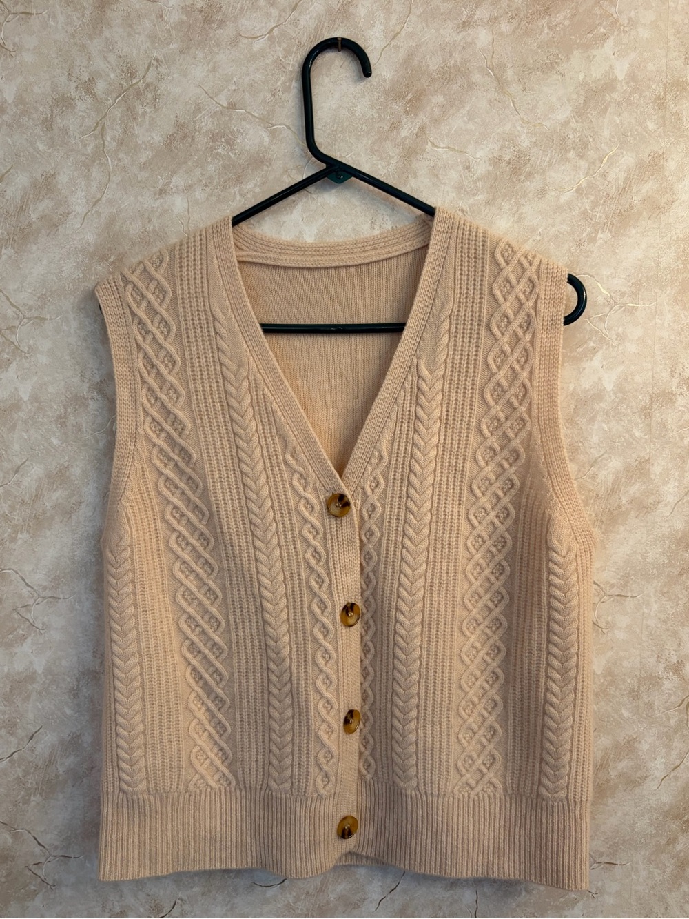 100% Merino Wool Ivory Cable Knit Sleeveless Cardigan Vest - Size Medium